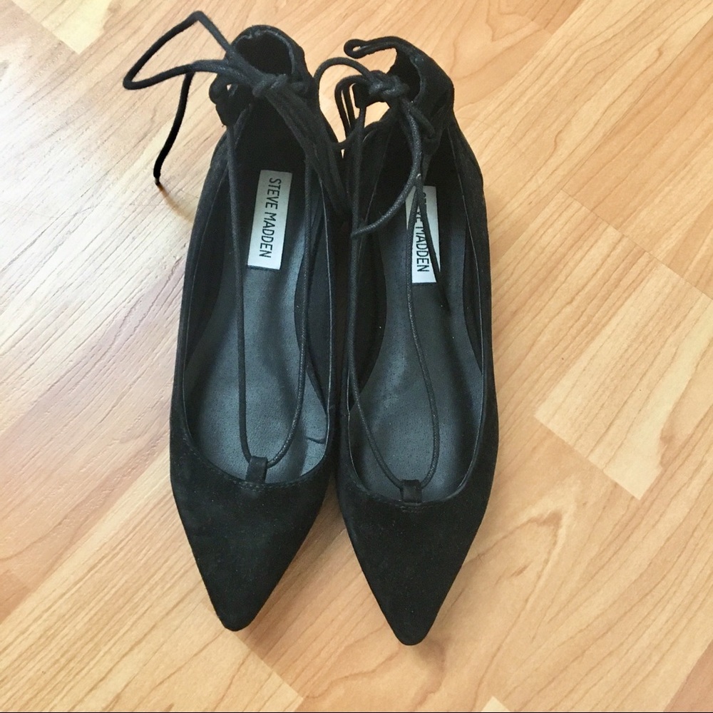 Steve Madden suede tie up pointed flats sz 6